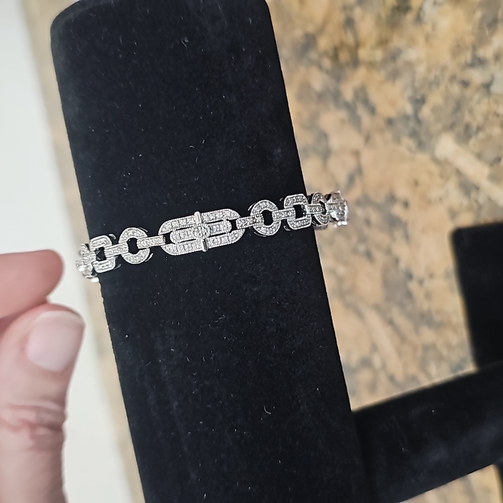 Beautiful rhodium plated sterling silver and cz link bracelet - Picture 3 of 5